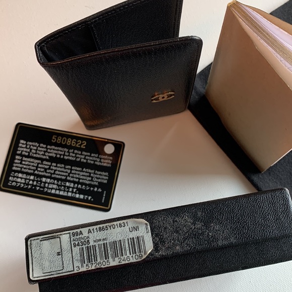 CHANEL Black Leather Agenda or Credit Card Case w/ Gold CC Logo New w/ Tags 🖤 - Picture 2 of 16